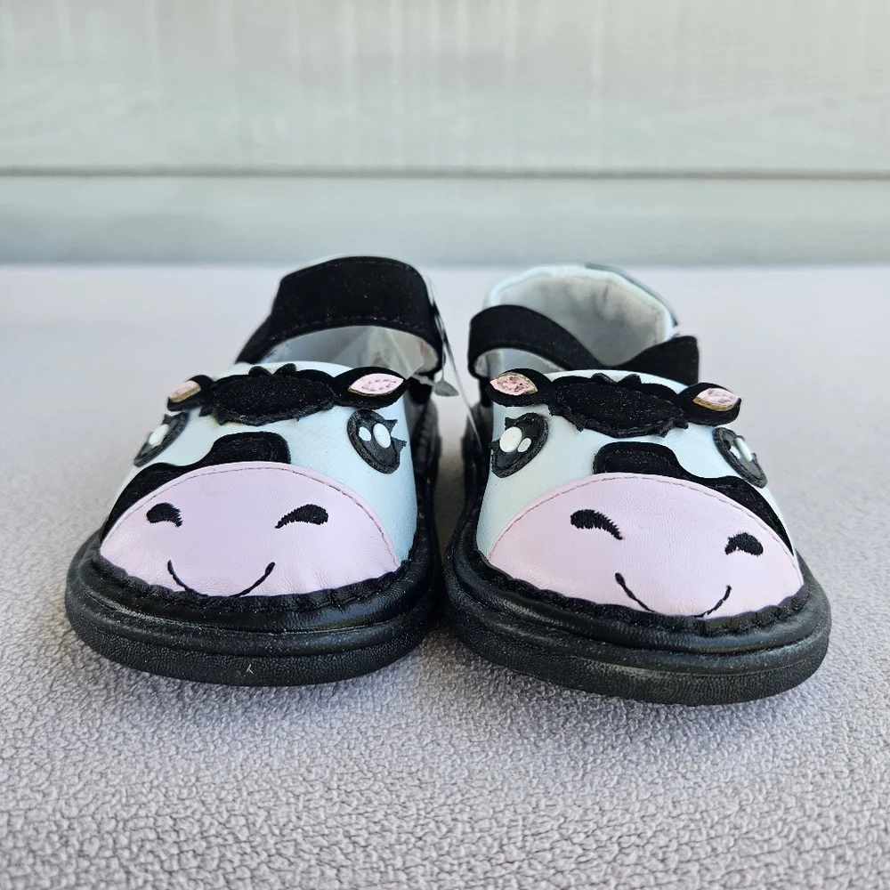 Wee Squeak Bessie Moo Cow Squeaker Toddler Shoes SZ 5 Black White Hook & Loop